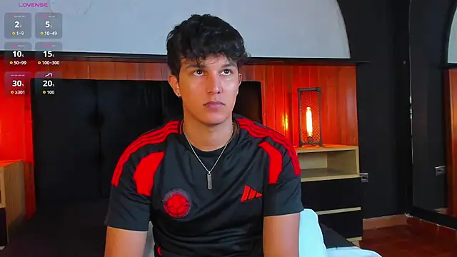 Leo_Savage_ webcam