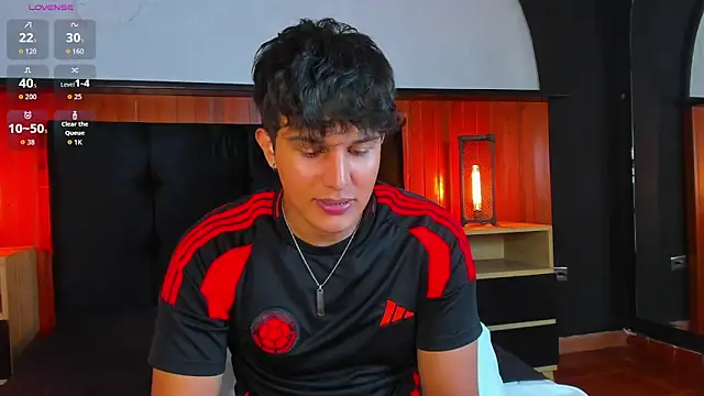 Leo_Savage_ webcam