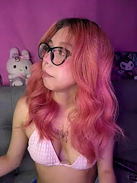 Valen-Foxx1 webcam