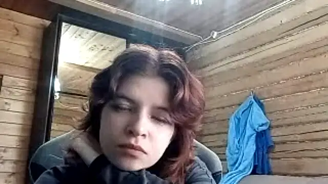 LowkeyIndigo webcam