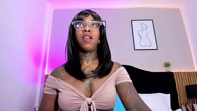 Pauline_Fox webcam
