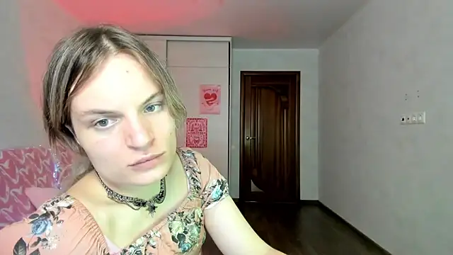 milliKira006 webcam