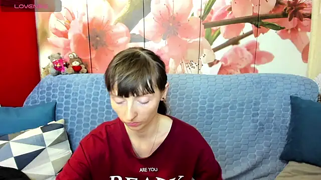 TayanaJons webcam