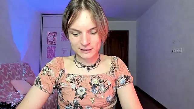 milliKira006 webcam