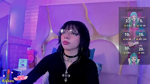 NaniiSisy webcam