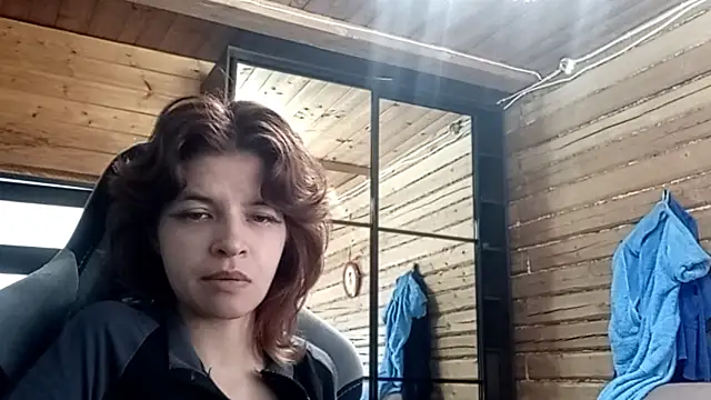 LowkeyIndigo webcam