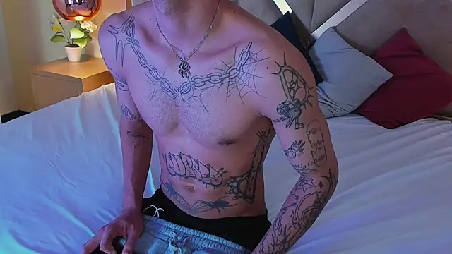 Enzo_Hunter webcam