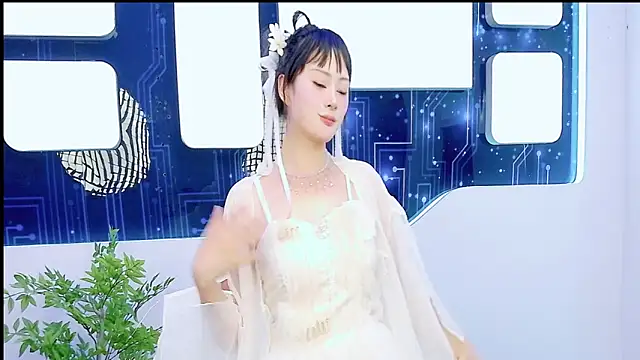Nicole-- webcam