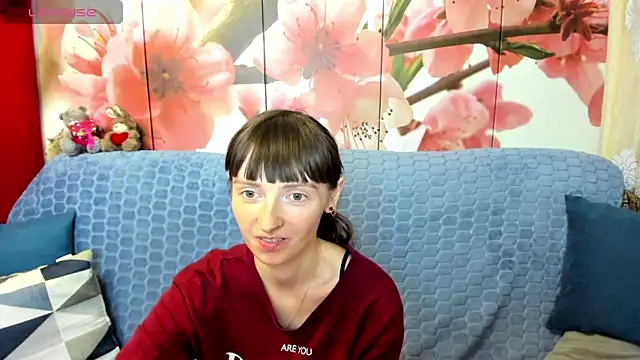 TayanaJons webcam