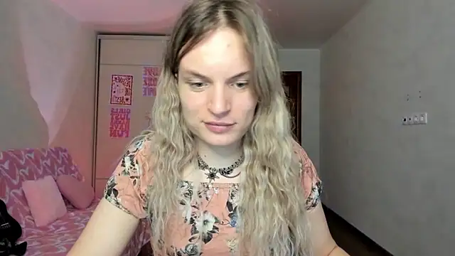 milliKira006 webcam