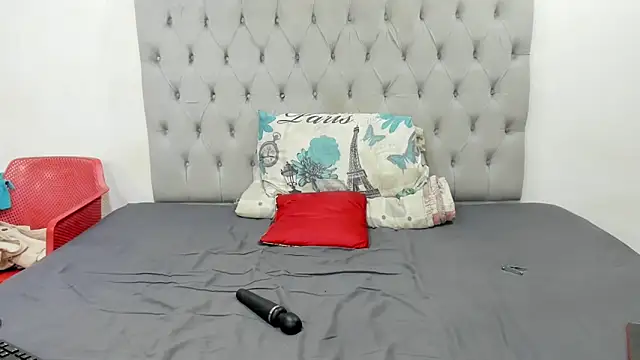 darkbubble_xx - DarkBubble_xx's free webcam