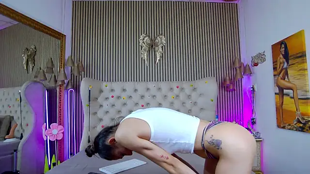 PlayfulShow webcam