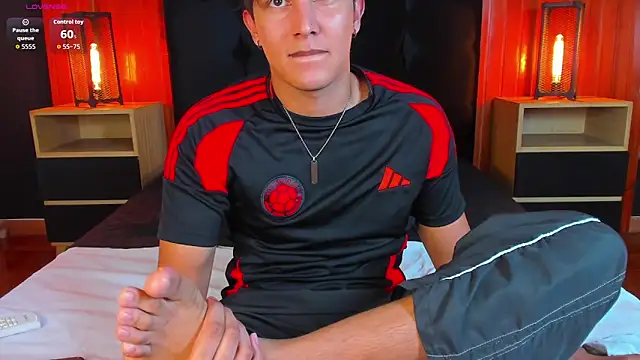 Leo_Savage_ webcam