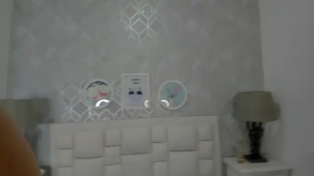 naia_cox webcam