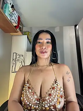 AsianMilfSheryl webcam