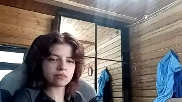 LowkeyIndigo webcam