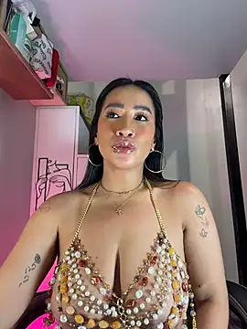 AsianMilfSheryl webcam