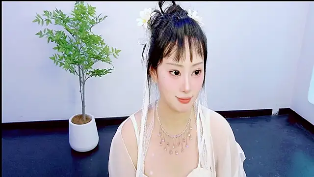 Nicole-- webcam