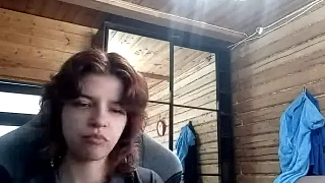 LowkeyIndigo webcam