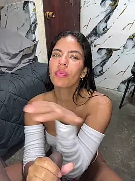 roman_and_jessie webcam
