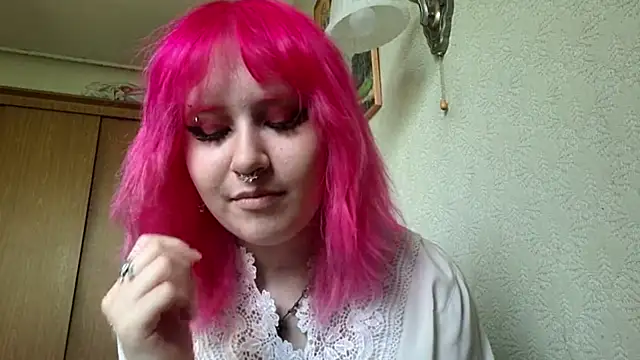 kamibleich - KamiBleich's free webcam - UK Sex Cams