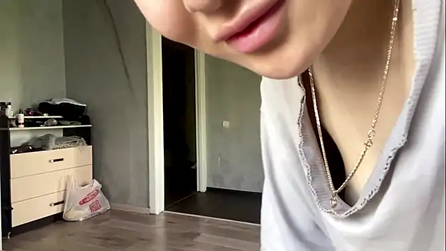 YourMiIa webcam
