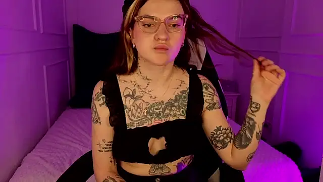 sashaglow_ webcam