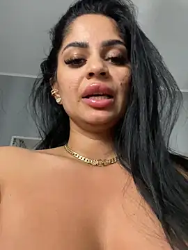 _adelle webcam