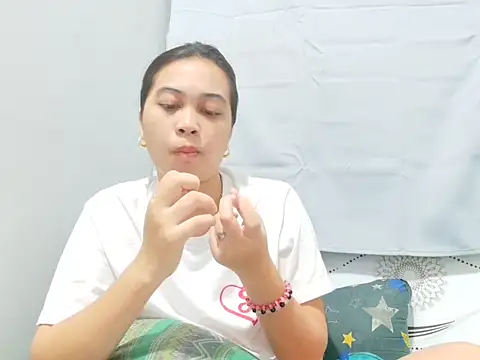 Ursexyasianskinny webcam