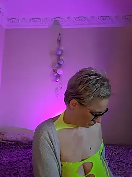 LunaBlaise webcam