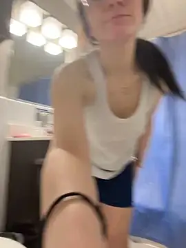 Mariyyumyums webcam
