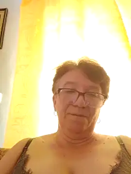 KetQueen101 webcam