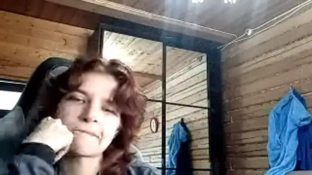 LowkeyIndigo webcam