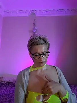 LunaBlaise webcam