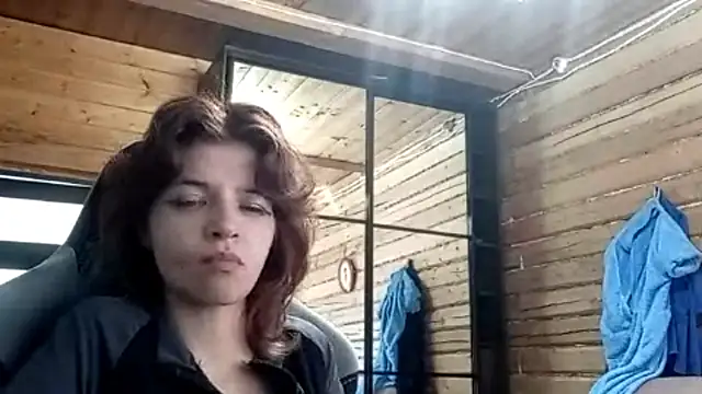 LowkeyIndigo webcam