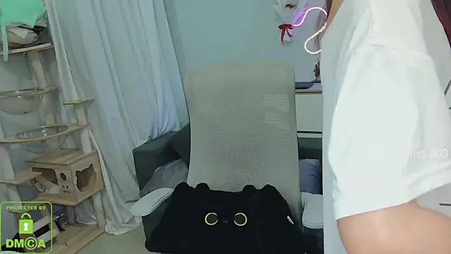 littlemiilk webcam