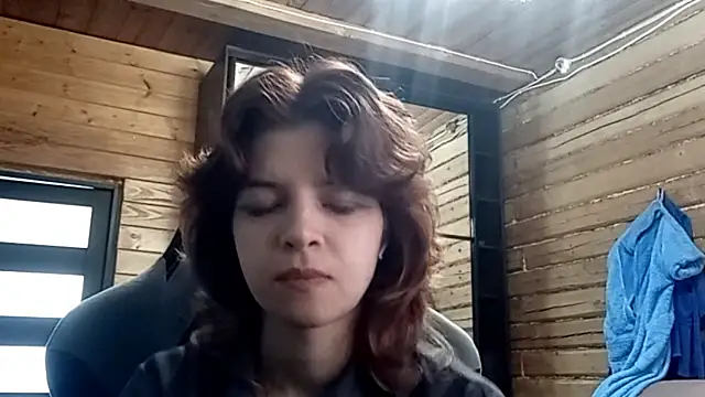 LowkeyIndigo webcam