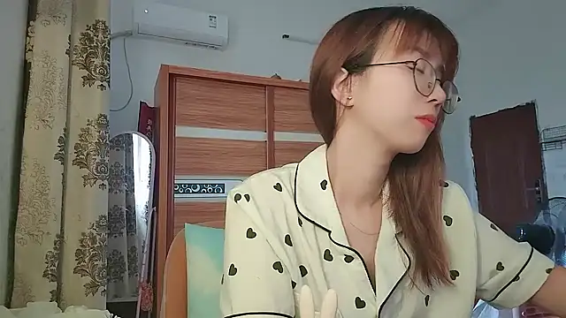 Lili_666 webcam