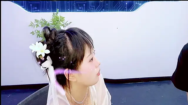 Nicole-- webcam