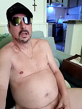 FocussedFreckle live sex cam