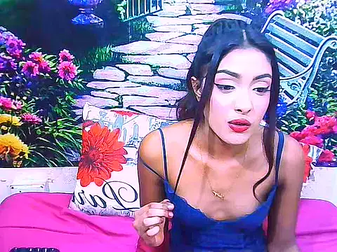 IndianPretty14u2Luv webcam