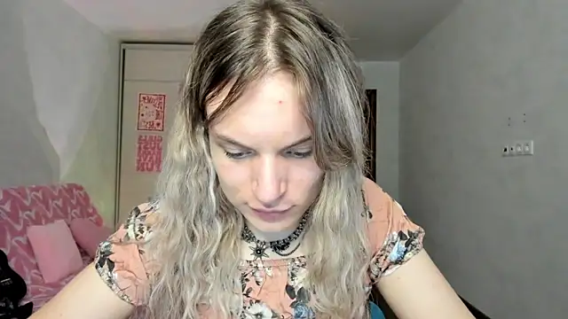 milliKira006 webcam
