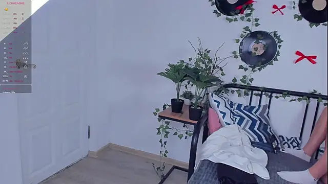 NicoleWells22 webcam