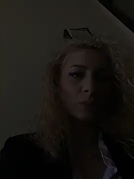 AngieShae webcam