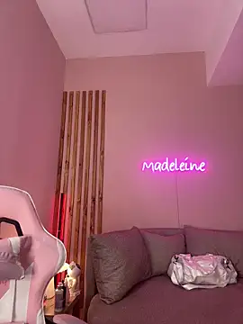 MadeleineSanez webcam