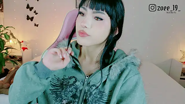cuteezoe webcam
