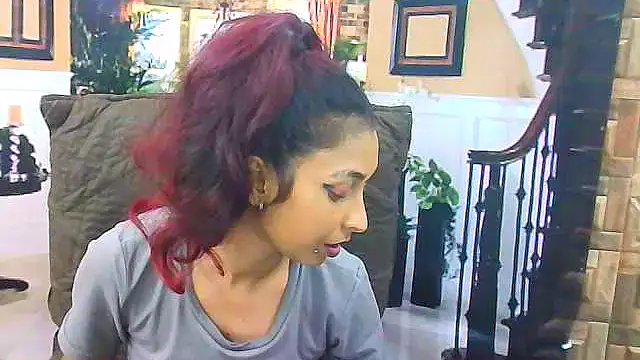 IndianSexyButt webcam