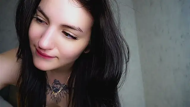 LeanaMolski webcam