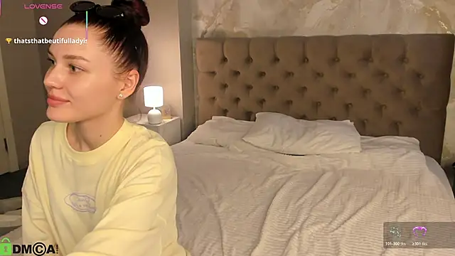 Aria_Mila webcam