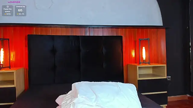 Leo_Savage_ webcam